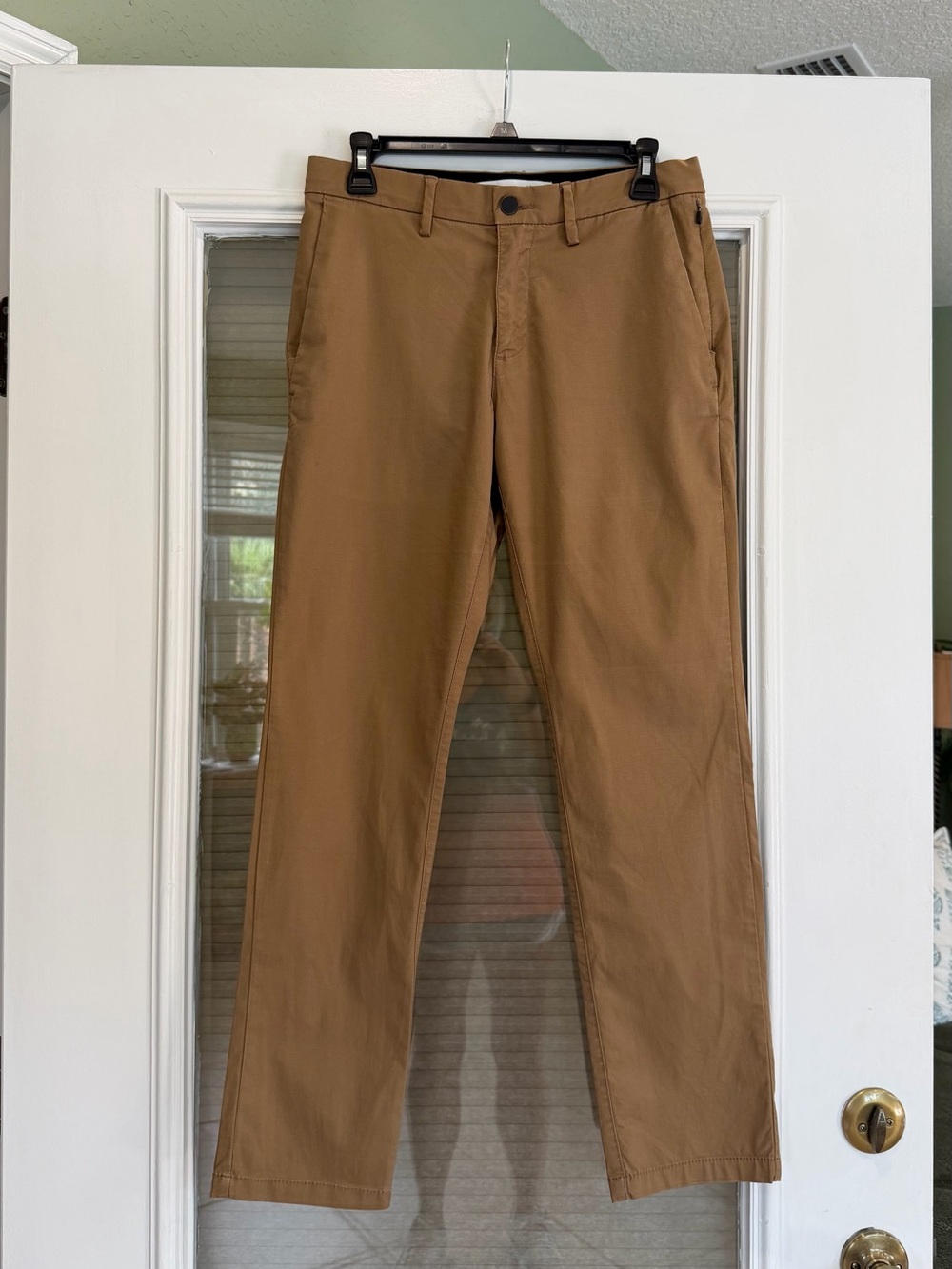 Men’s Old Navy Ultimate Tech Slim Pants (29 x 30)